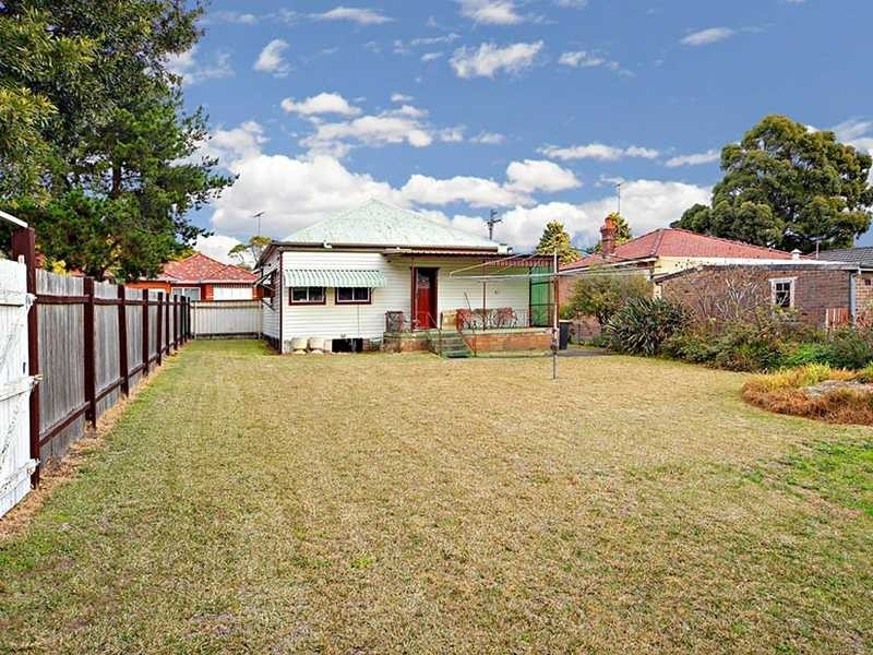 51 Hannam Street, Bardwell Valley NSW 2207
