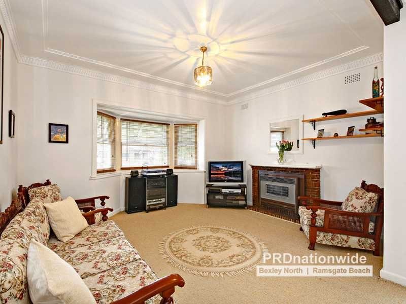 12 Rosemeath Avenue, Kingsgrove NSW 2208