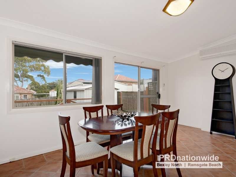 27 Rosebank Avenue, Kingsgrove NSW 2208