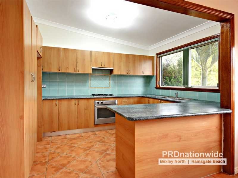 27 Rosebank Avenue, Kingsgrove NSW 2208