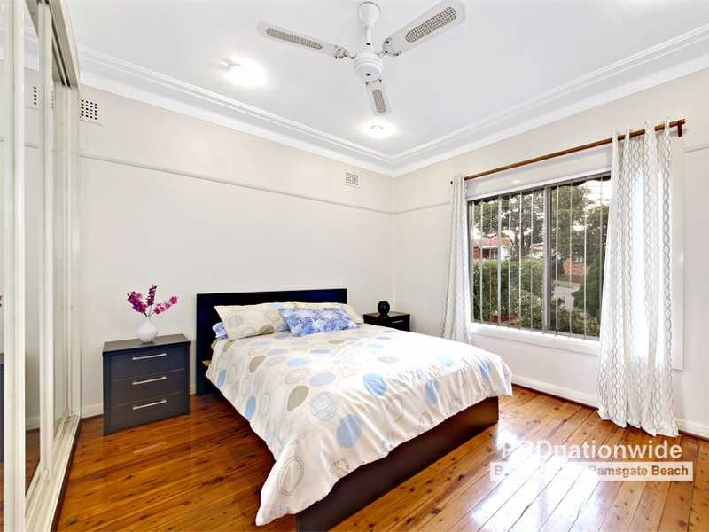 27 Rosebank Avenue, Kingsgrove NSW 2208