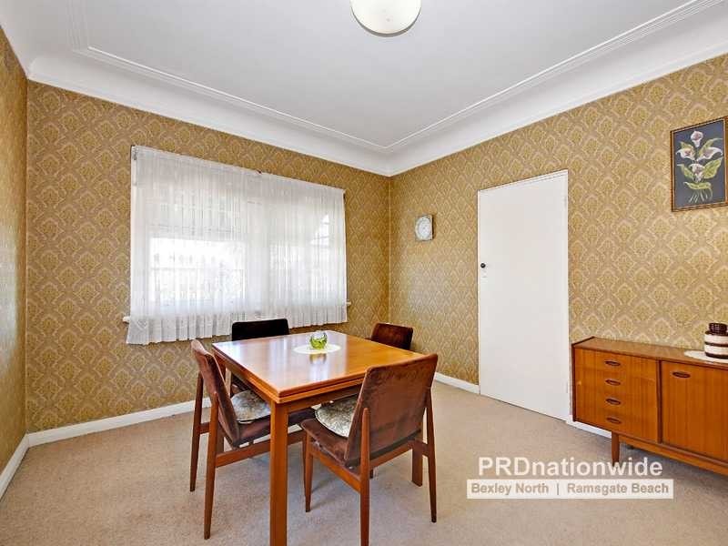 82 Kingsgrove Road, Clemton Park NSW 2206