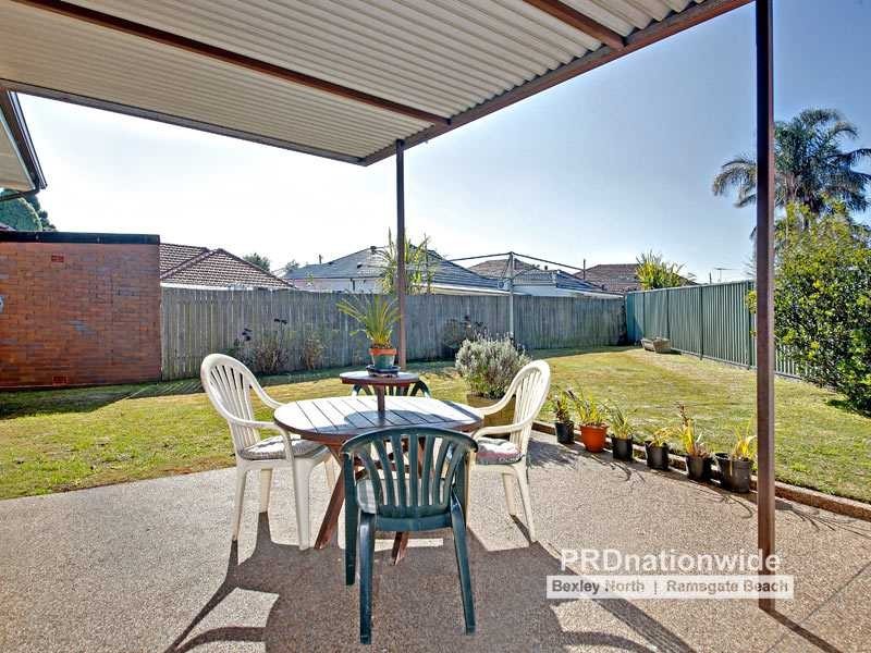 82 Kingsgrove Road, Clemton Park NSW 2206