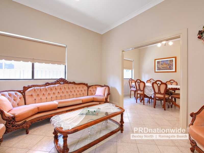 18 Forsyth Street, Kingsgrove NSW 2208