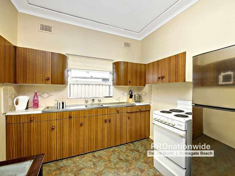 17 Carrisbrook Avenue, Bexley North NSW 2207