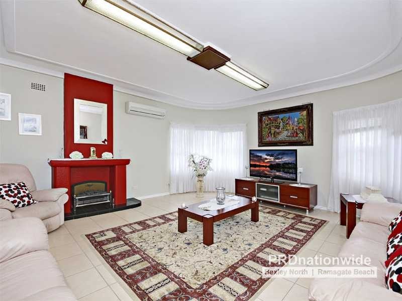 82 Woolcott Street, Earlwood NSW 2206