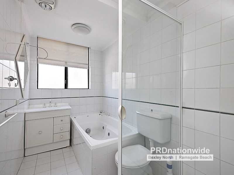 10/8 Walton Crescent, Abbotsford NSW 2046