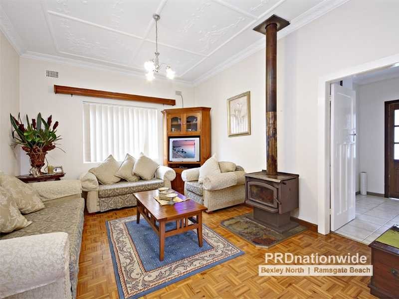 34 Kingsgrove Road, Belmore NSW 2192