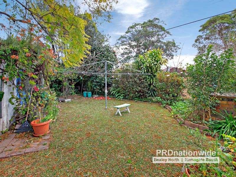 49 Hampden Street, Beverly Hills NSW 2209