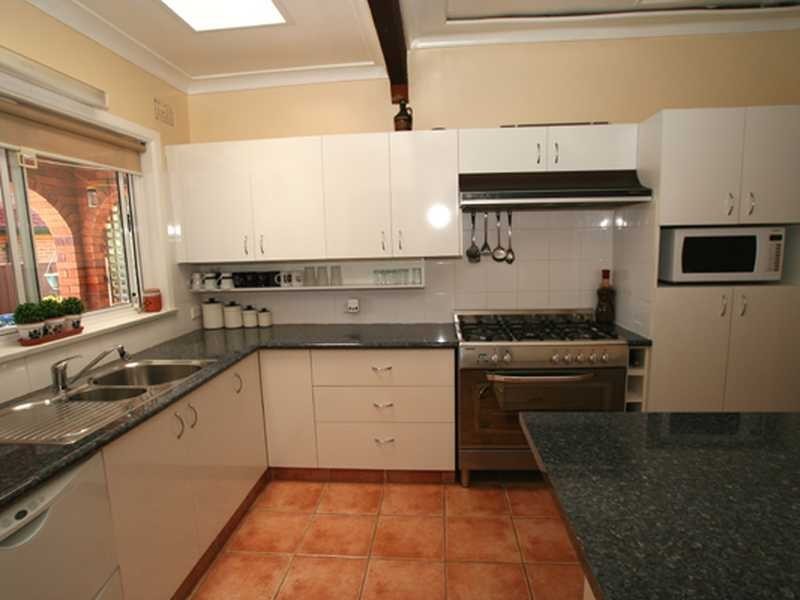 19 Doonkuna Street, Beverly Hills NSW 2209