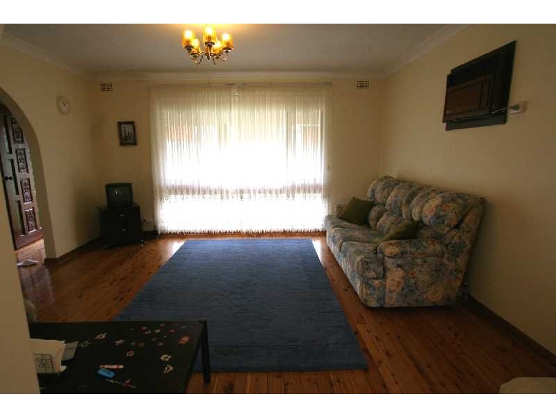 2/41 Mutual Road, Mortdale NSW 2223