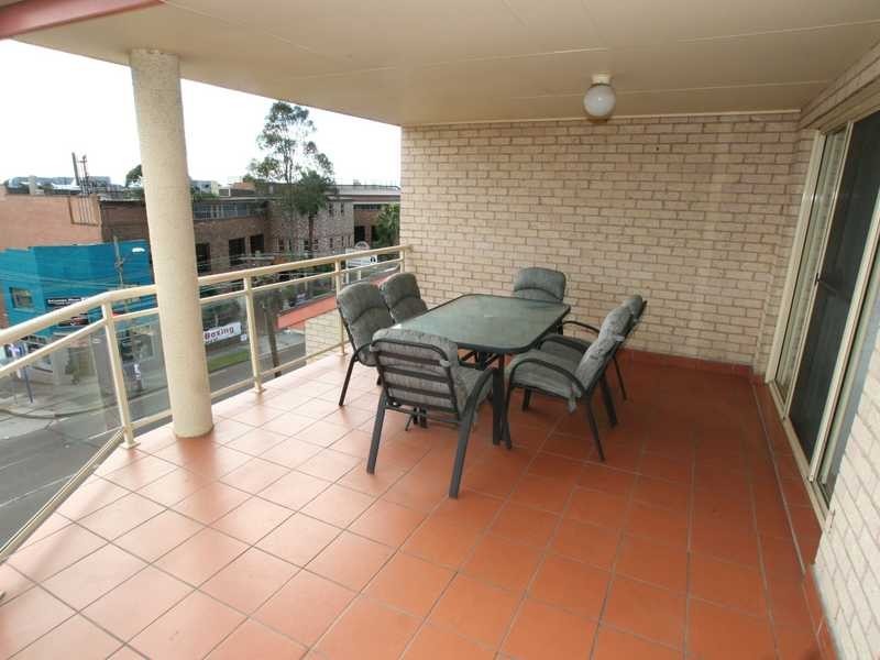 8/1 Hillview Street, Roselands NSW 2196