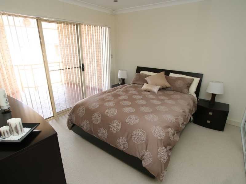 8/1 Hillview Street, Roselands NSW 2196