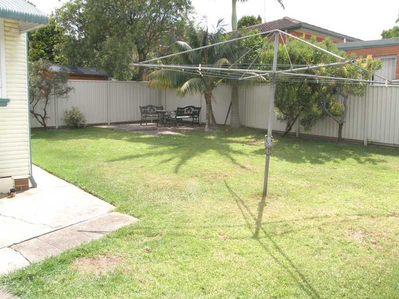 30 Roseview Avenue, Roselands NSW 2196