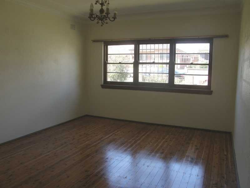 1 Banner Road, Kingsgrove NSW 2208