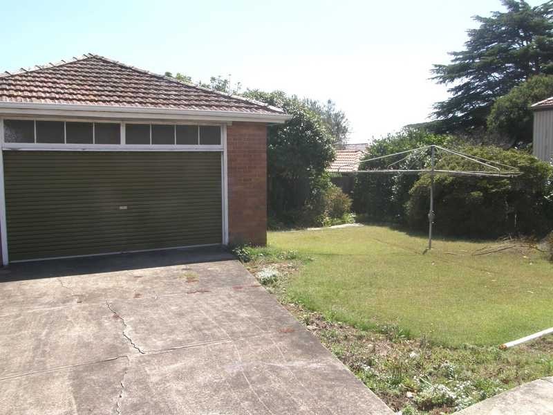 1 Banner Road, Kingsgrove NSW 2208