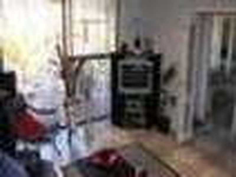 1 Carol Crescent, Roselands NSW 2196