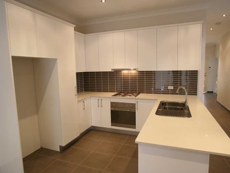 14 Marsden Crescent, Peakhurst NSW 2210