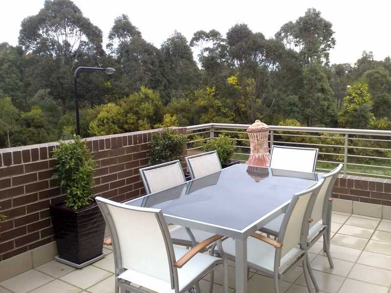 2/15 Parkwood Road, Holsworthy NSW 2173