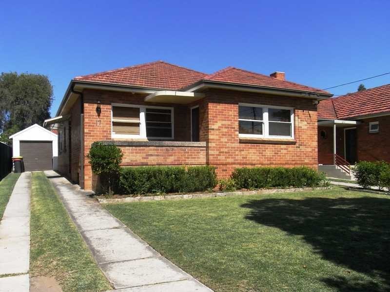 17 Burrell Street, Beverly Hills NSW 2209