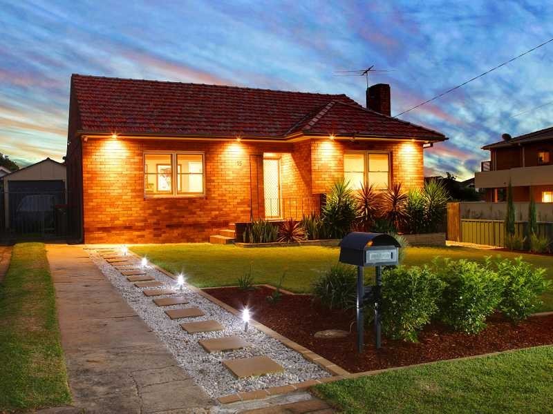 15 Lynesta Avenue, Bexley North NSW 2207