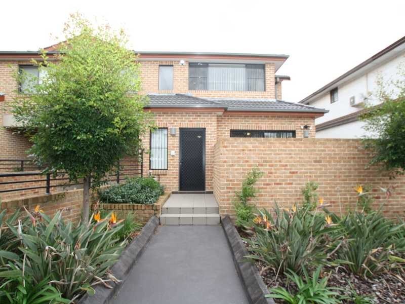 2/93-95 Clissold Parade, Campsie NSW 2194