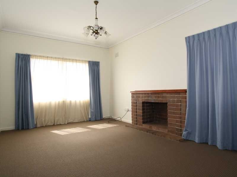 11 Lynesta Avenue, Bexley North NSW 2207