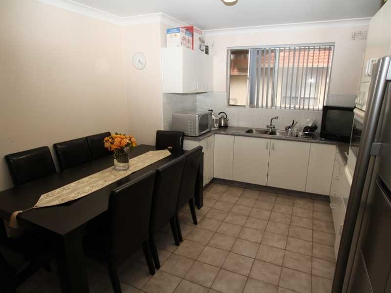 4/104 Leylands Parade, Belmore NSW 2192