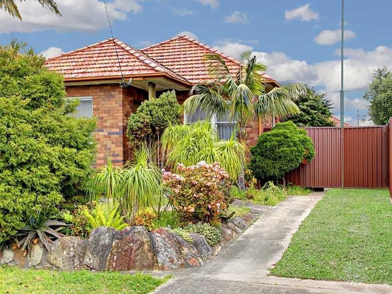 11 Lynesta Avenue, Bexley North NSW 2207