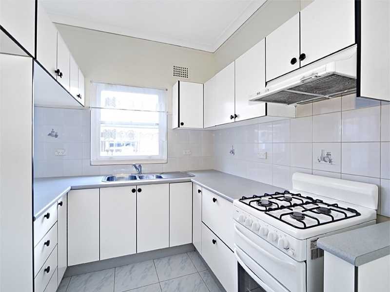 11 Lynesta Avenue, Bexley North NSW 2207