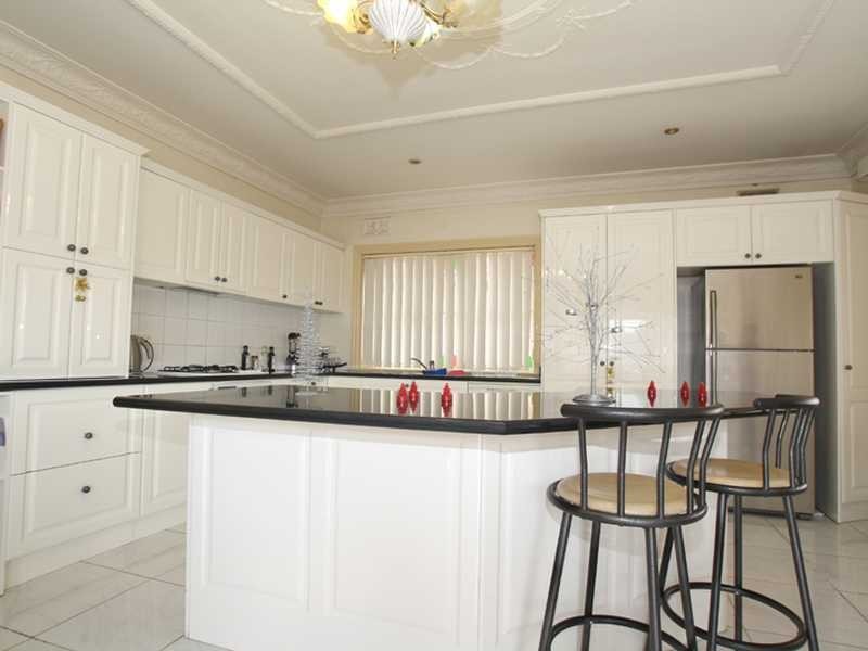 31 Junee Crescent, Kingsgrove NSW 2208