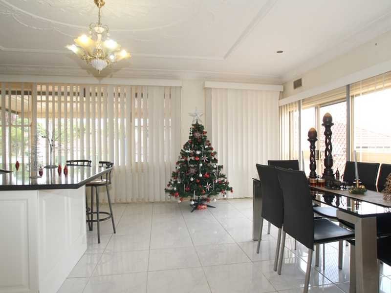 31 Junee Crescent, Kingsgrove NSW 2208