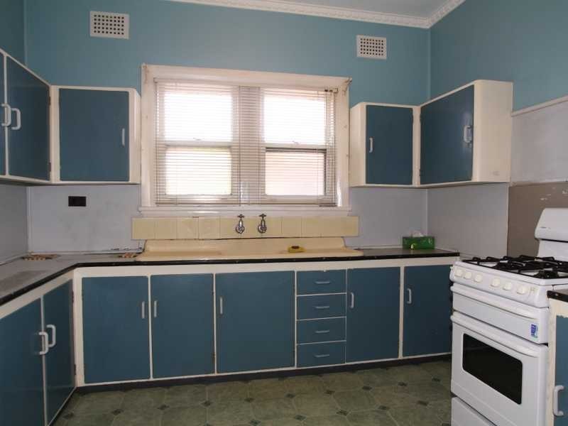 8 Kooreela Street, Kingsgrove NSW 2208