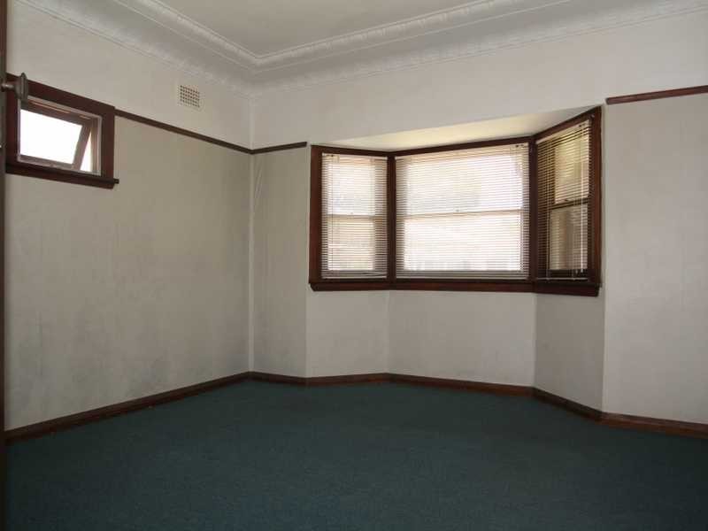 8 Kooreela Street, Kingsgrove NSW 2208