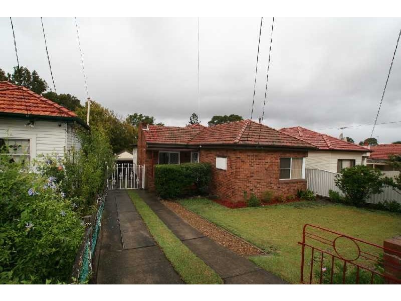 31 Hilton Avenue, Roselands NSW 2196