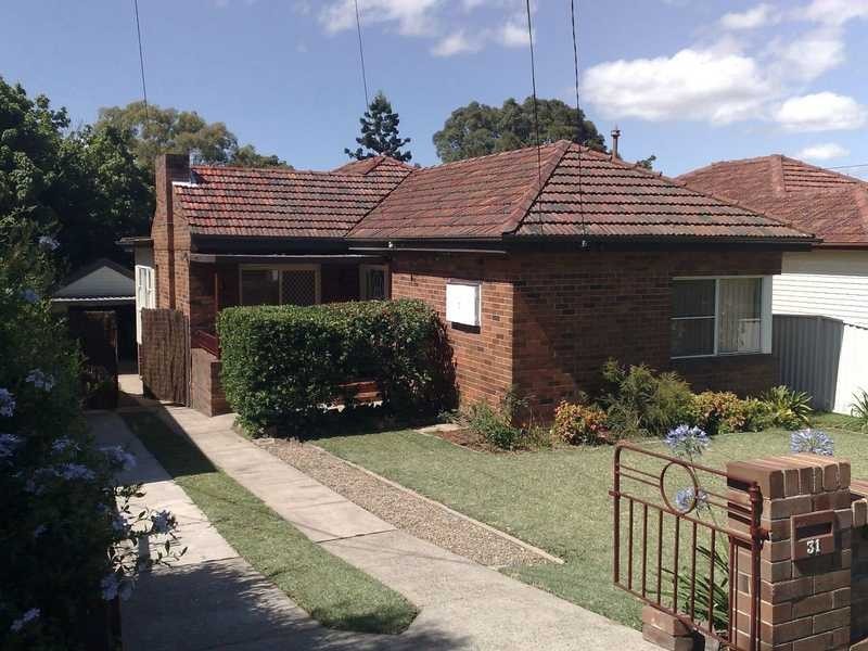 31 Hilton Avenue, Roselands NSW 2196