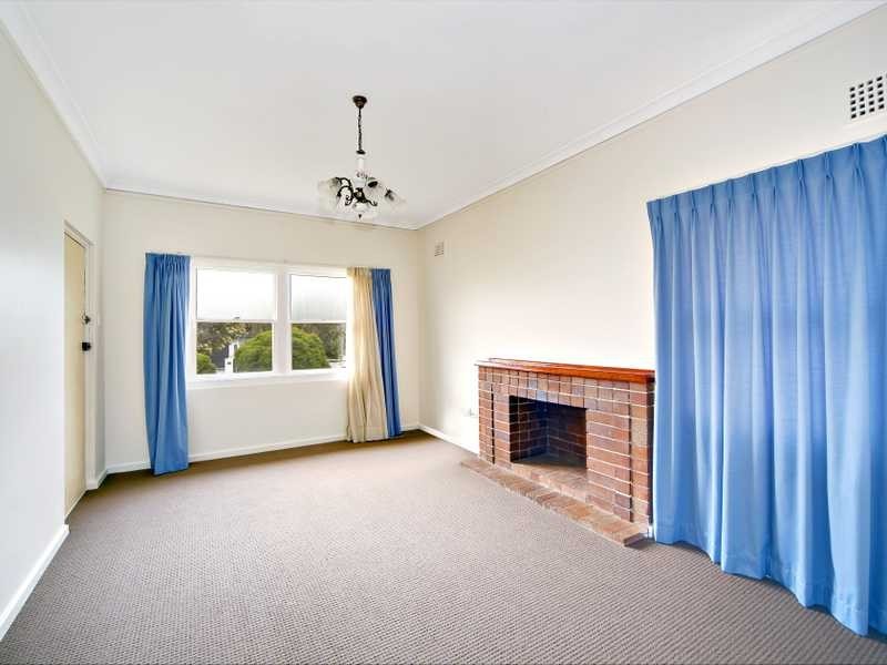 11 Lynesta Avenue, Bexley North NSW 2207