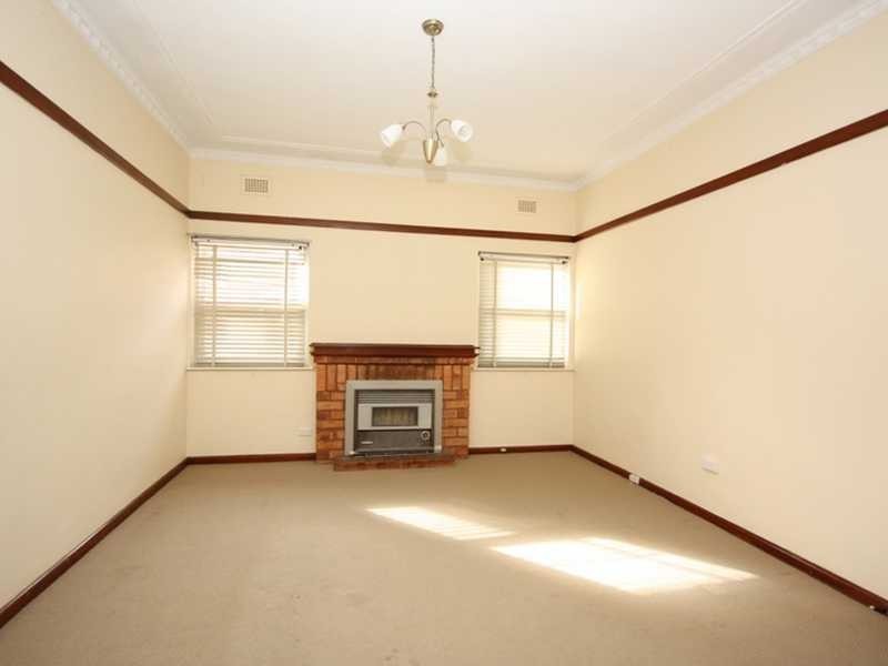 17 Carrisbrook Avenue, Bexley North NSW 2207