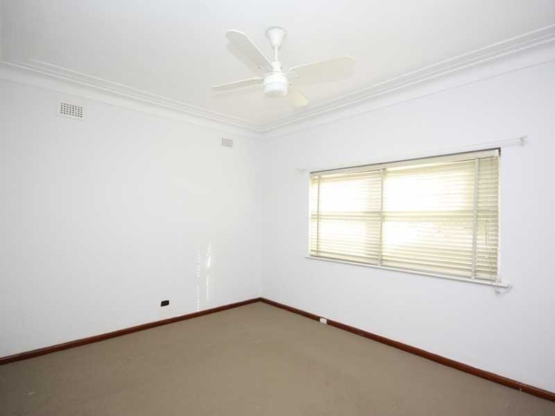 17 Carrisbrook Avenue, Bexley North NSW 2207