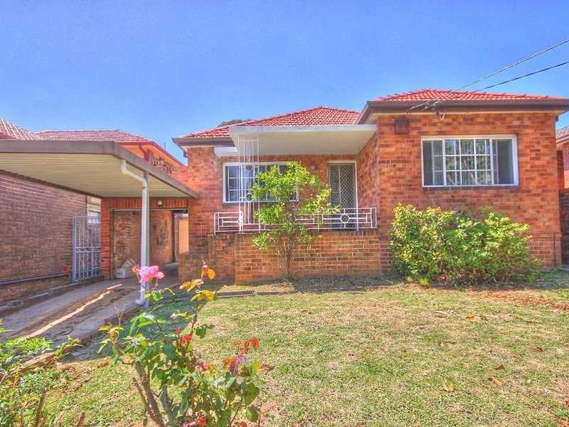 44 Rosemeath Avenue, Kingsgrove NSW 2208