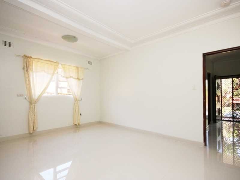 44 Rosemeath Avenue, Kingsgrove NSW 2208