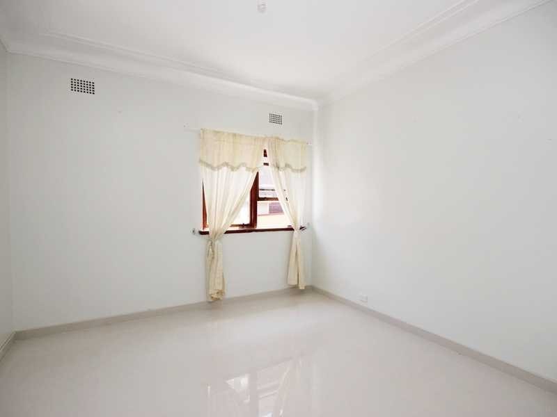 44 Rosemeath Avenue, Kingsgrove NSW 2208