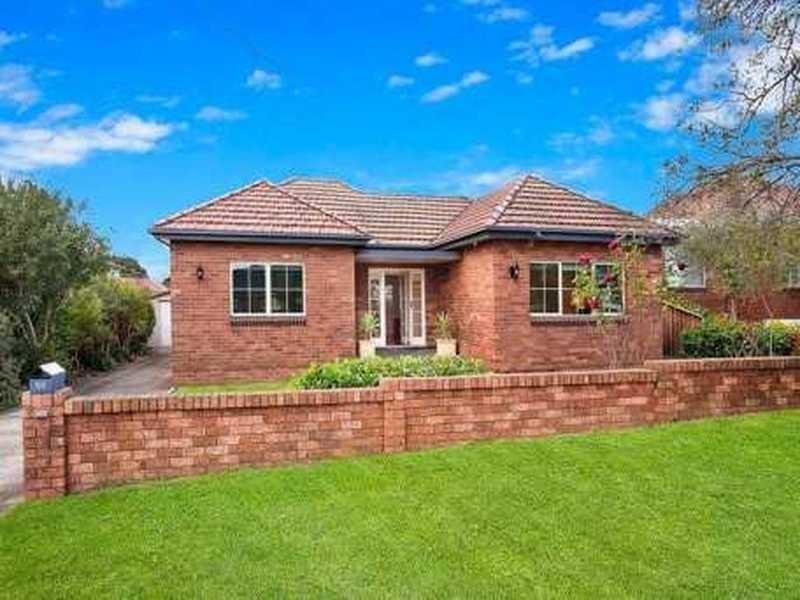 52 Pallamana Parade, Beverly Hills NSW 2209