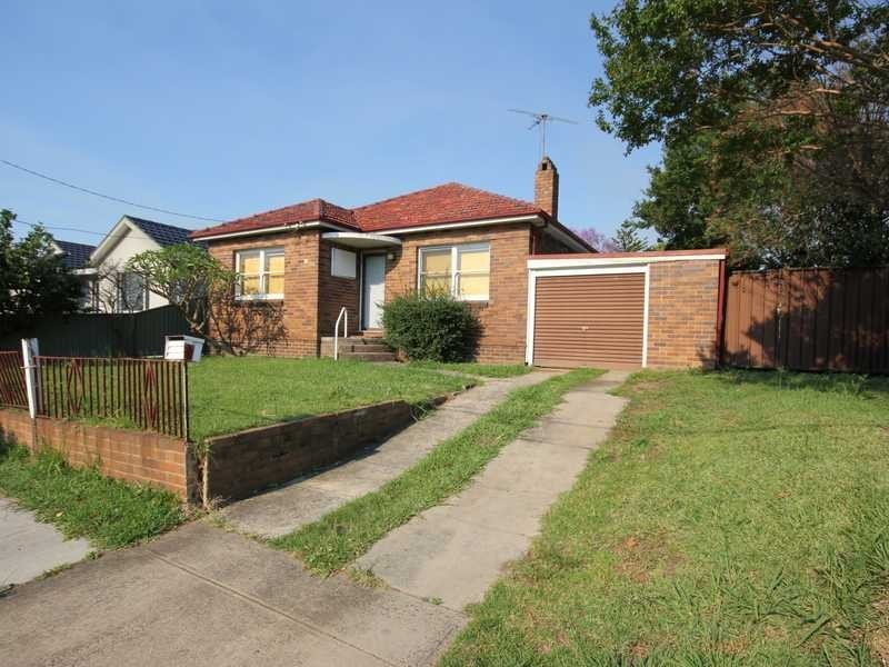 2 Hillside  Avenue, Clemton Park NSW 2206