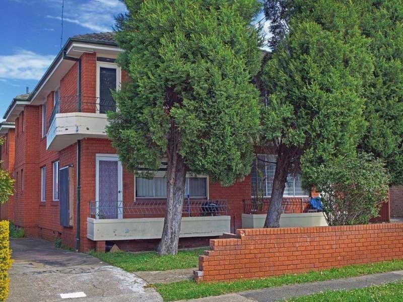 1 Flora Street, Roselands NSW 2196