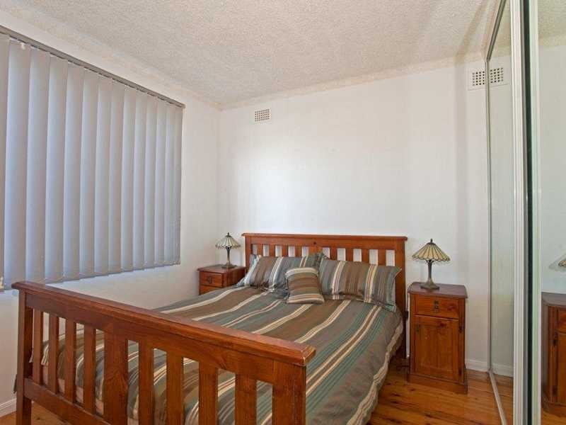 1 Flora Street, Roselands NSW 2196