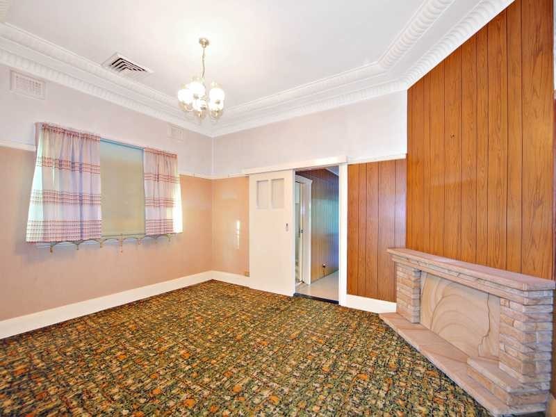 6 Farr Street, Banksia NSW 2216