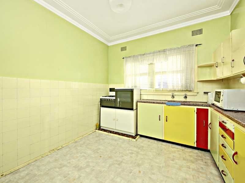 37 Bobodah Street, Kingsgrove NSW 2208