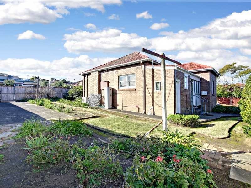 37 Bobodah Street, Kingsgrove NSW 2208