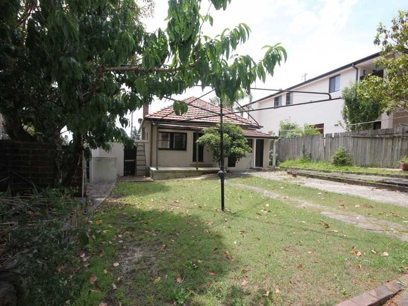 24 Barnsbury Grove, Bexley North NSW 2207